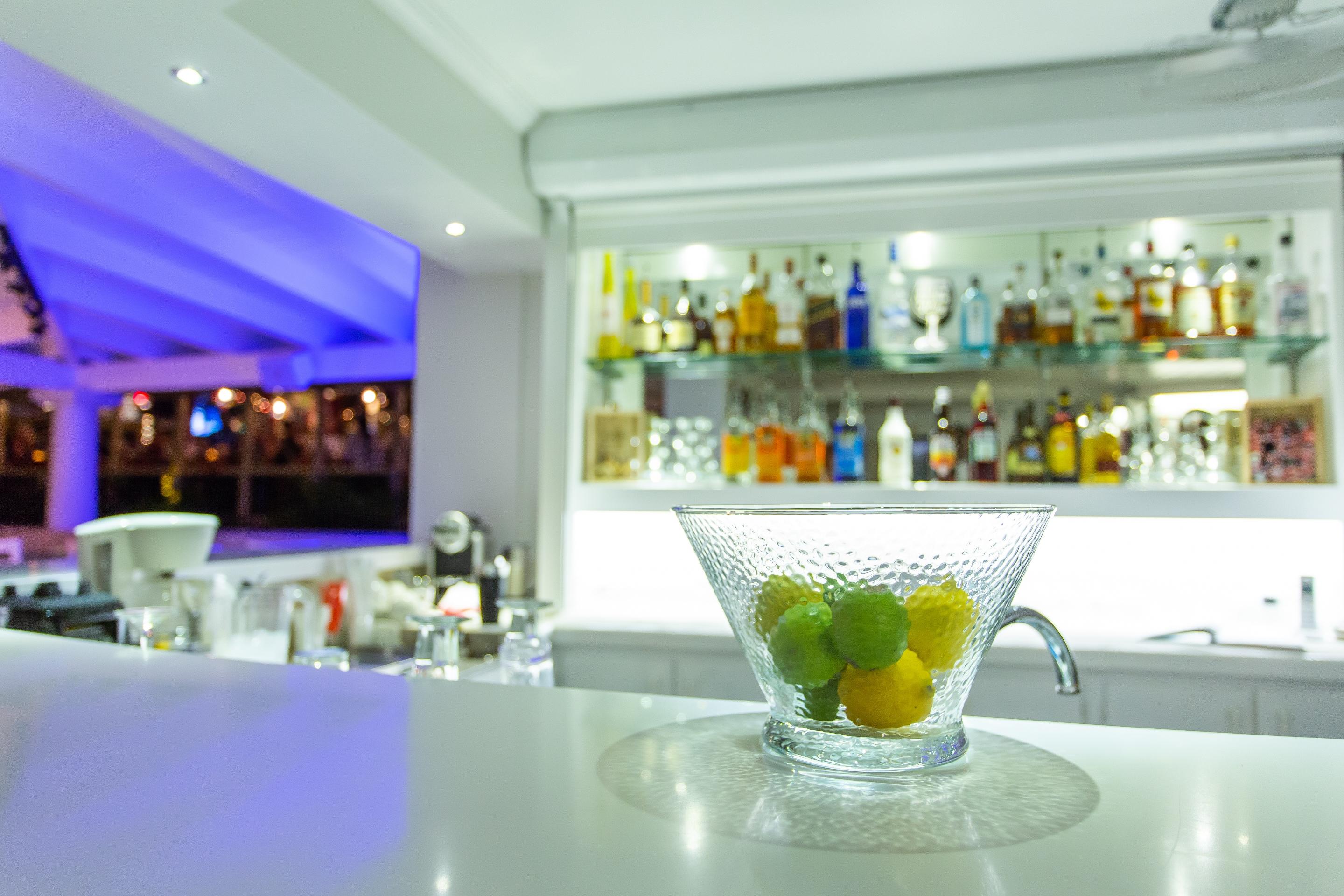 קרייסט צ'רץ' Yellow Bird Hotel מראה חיצוני תמונה