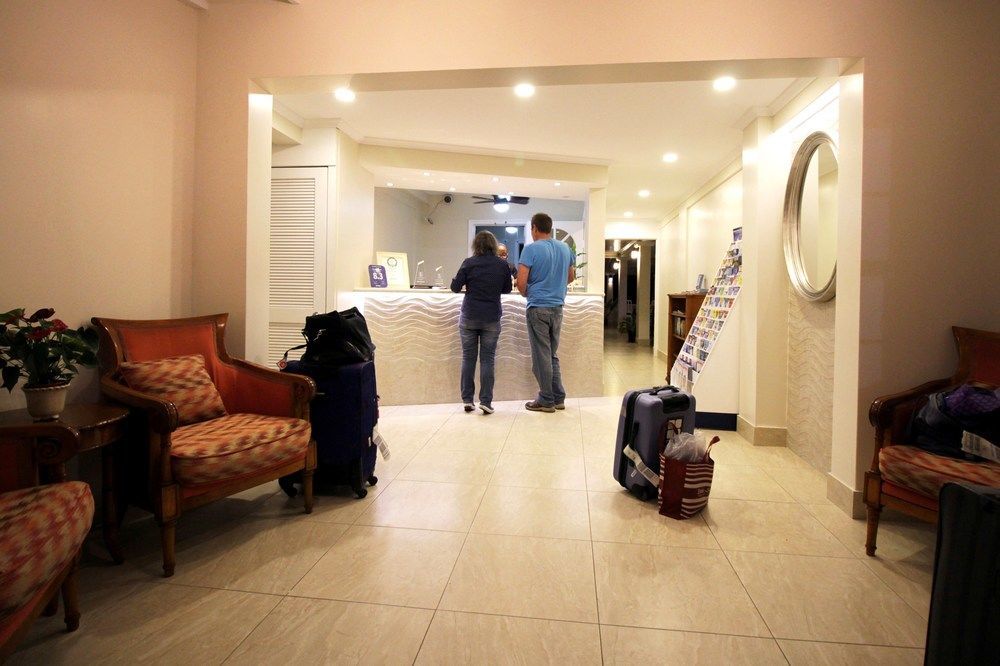 קרייסט צ'רץ' Yellow Bird Hotel מראה חיצוני תמונה