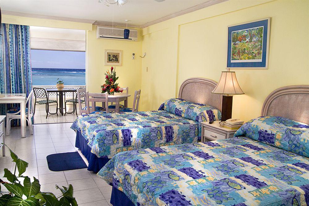 קרייסט צ'רץ' Yellow Bird Hotel חדר תמונה