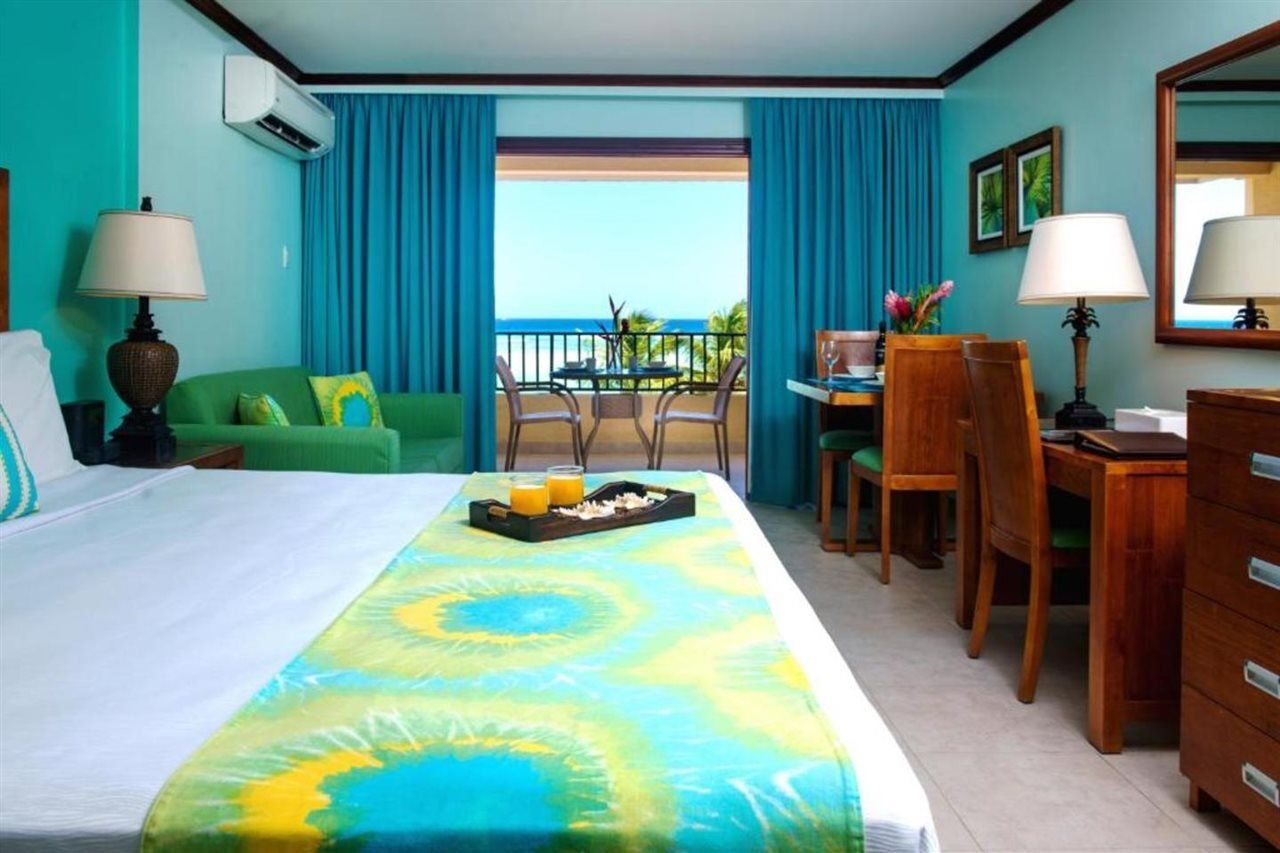 קרייסט צ'רץ' Yellow Bird Hotel מראה חיצוני תמונה
